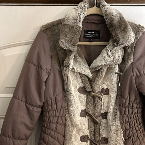 MONTANACO FAUX FUR JACKET MEDIUM - Picture 3 of 15